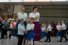 Kép szöveg