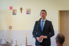 Kép szöveg