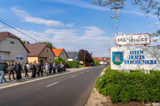 Kép szöveg