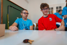 Kép szöveg