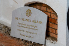 Kép szöveg