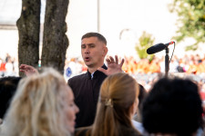 Kép szöveg