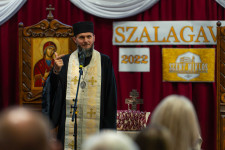 Kép szöveg