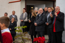 Kép szöveg