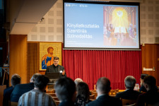 Kép szöveg