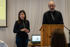 Kép szöveg