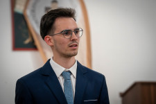 Kép szöveg