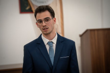 Kép szöveg