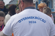 Kép szöveg