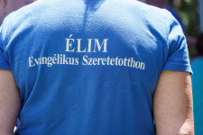 Kép szöveg