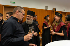 Kép szöveg