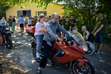 Kép szöveg