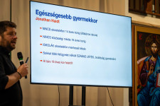 Kép szöveg