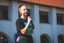 Kép szöveg