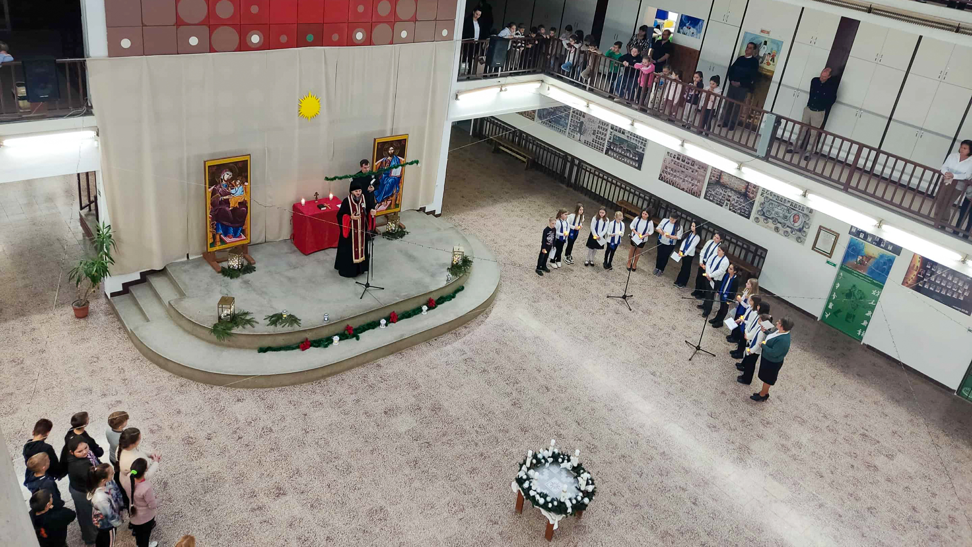 Közös adventi kezdet püspök atyával a Móriczban