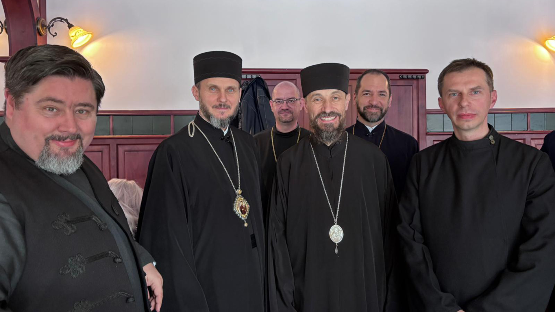 Beiktatták a pozsonyi görögkatolikus egyházmegye új püspökét – magyar delegáció is részt vett az ünnepségen