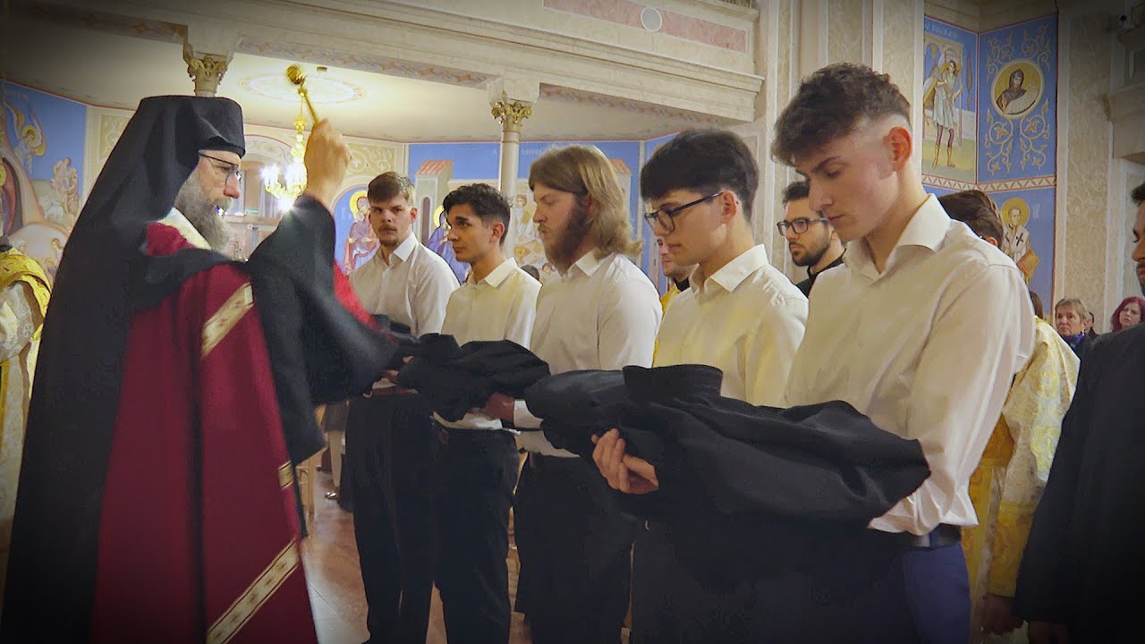 Az Istennek szentelt élet jelei – Papnövendékek beöltözése Nyíregyházán